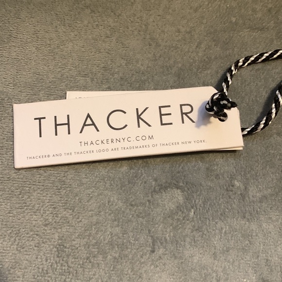 Thacker red leather card holder - Picture 3 of 3